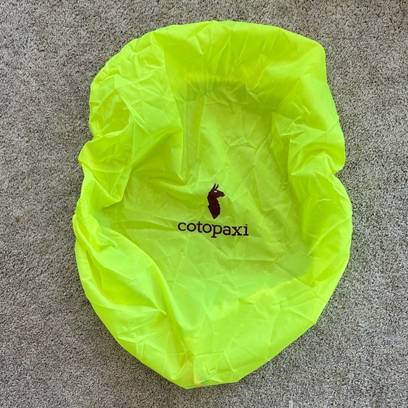 cotopaxi Handbags - Cotopaxi Rain Cover for 28L backpack